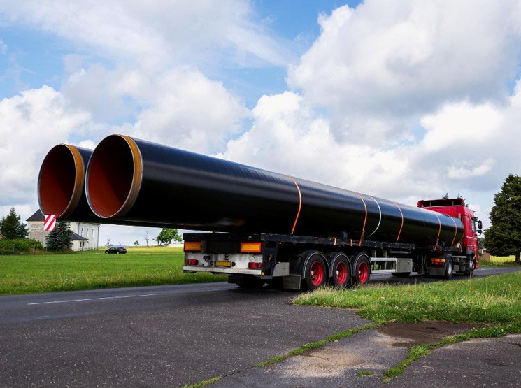 Transporte de cargas sobredimensionadas en España Escolta para transporte especial por carretera en España